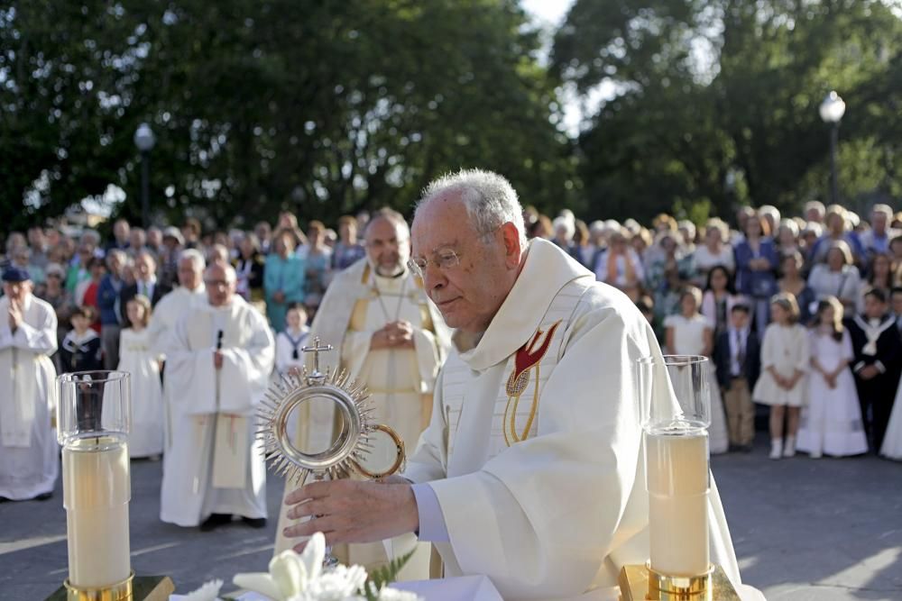 Corpus Christi en la iglesia de San Pedro (Gijón)