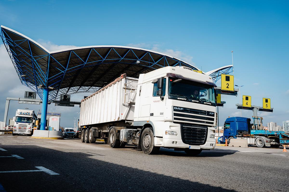 El Port de Tarragona contabiliza el récord de movimiento de camiones en 2023.