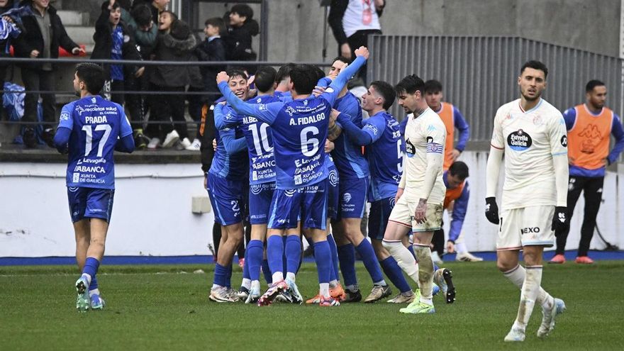 El Ourense CF remonta dos veces y elimina al Real Valladolid