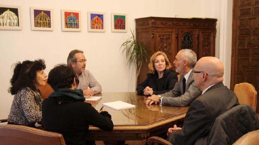 Desde la izquierda, Rivera, Guarido, García, Martín y Haedo, reunidos ayer