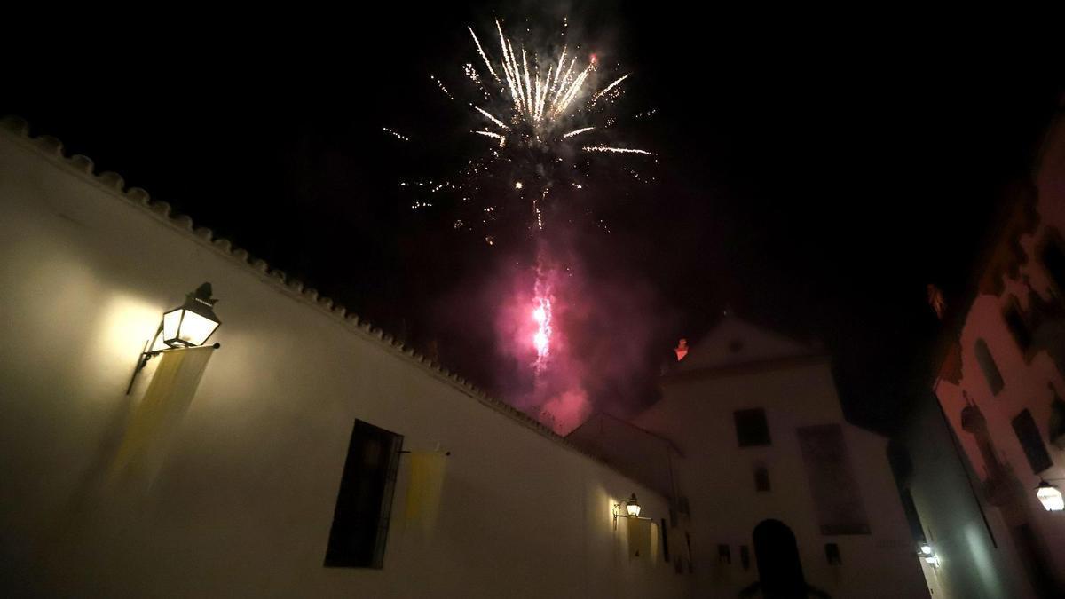 Cohetes lanzados en la madrugada del domingo.