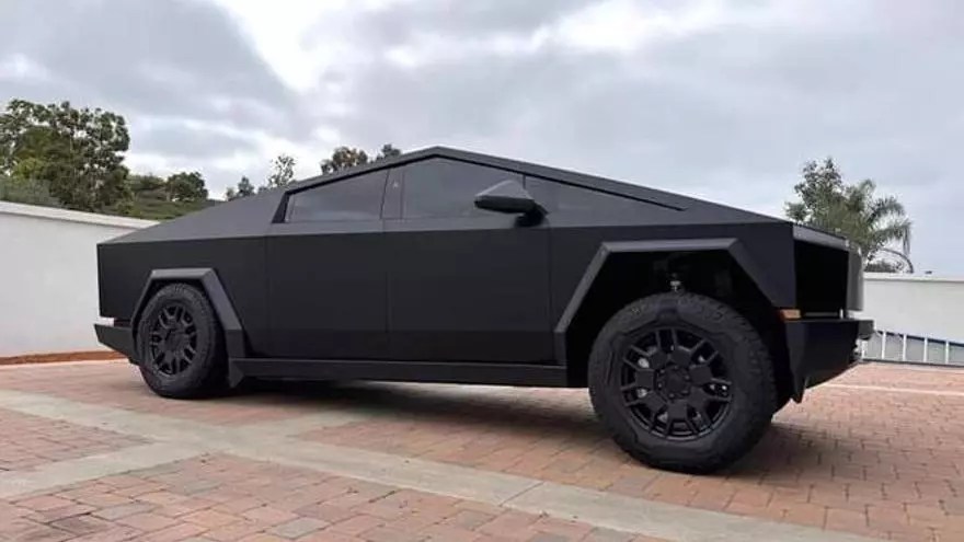 Han dejado a todos sin palabras: dos Tesla circulan por la calle sin nadie al volante
