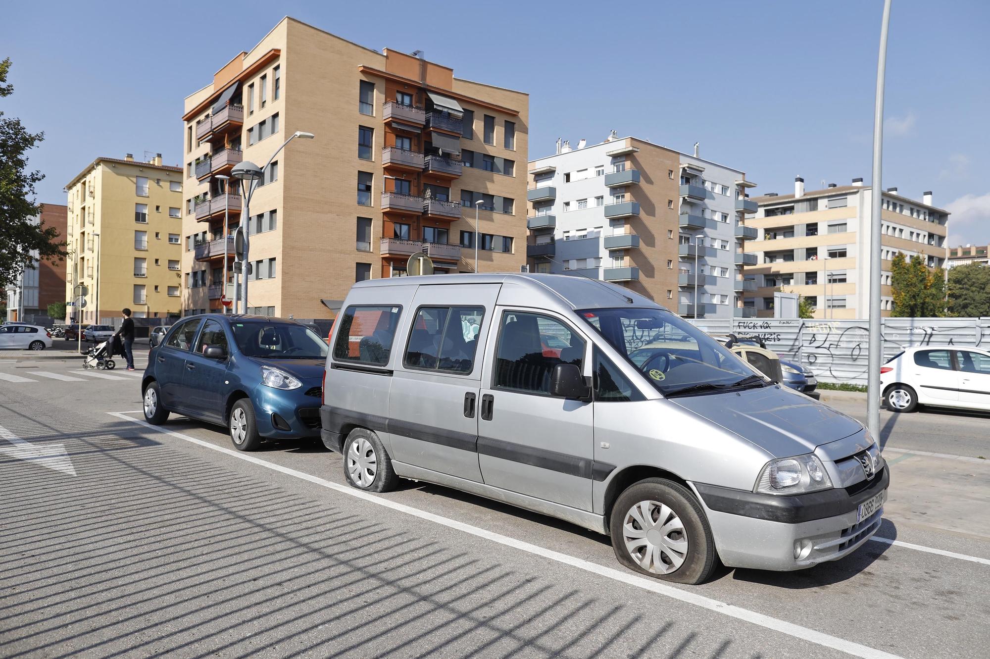 Rebenten rodes de diversos cotxes a Salt