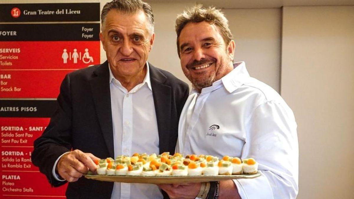 El responsable del restautant, Jordi Jacas, amb El Gran Wyoming.