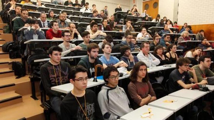 Estudiants de la Universitat Politècnica de la UdG.