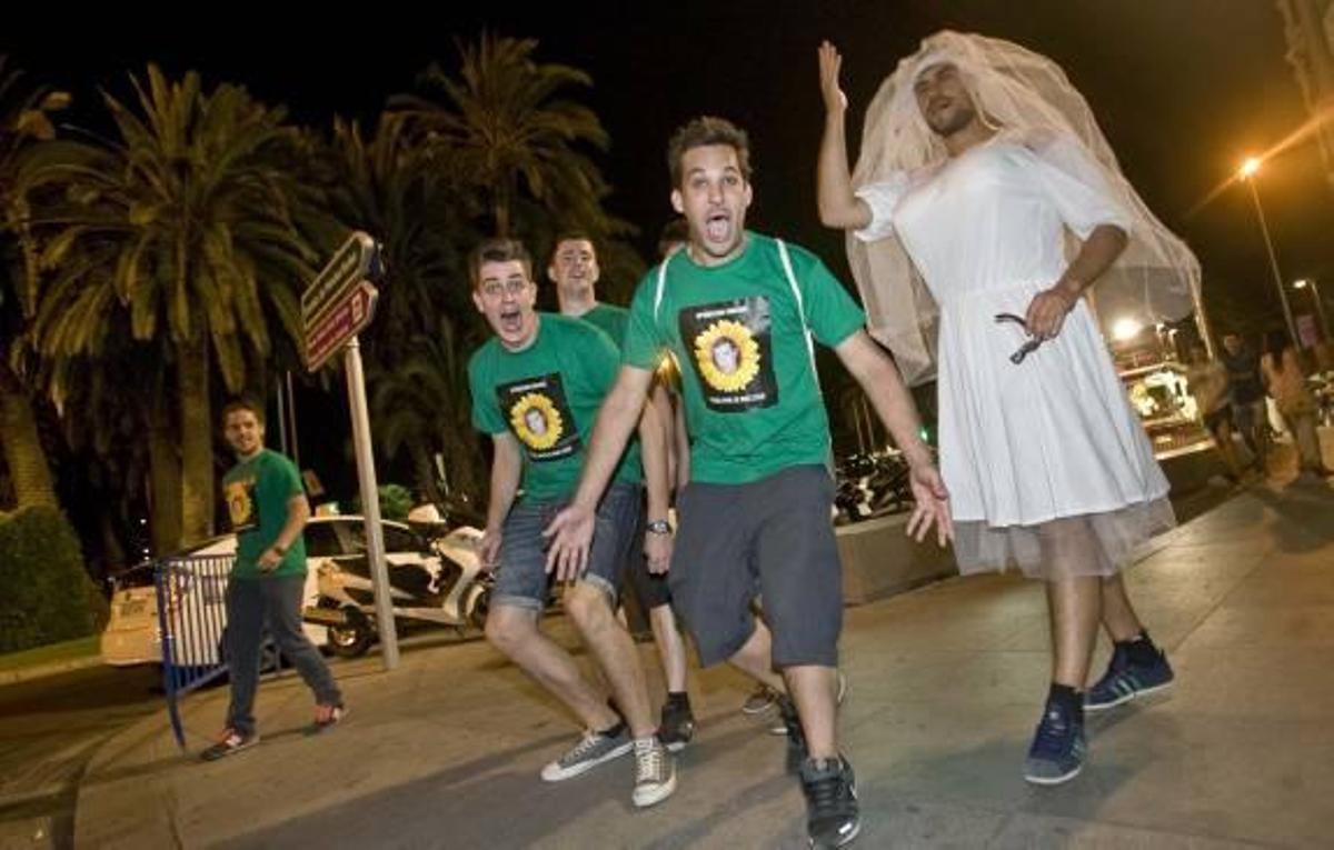 De las bolsas vacías y las botellas tiradas al Aquí no ha pasado nada