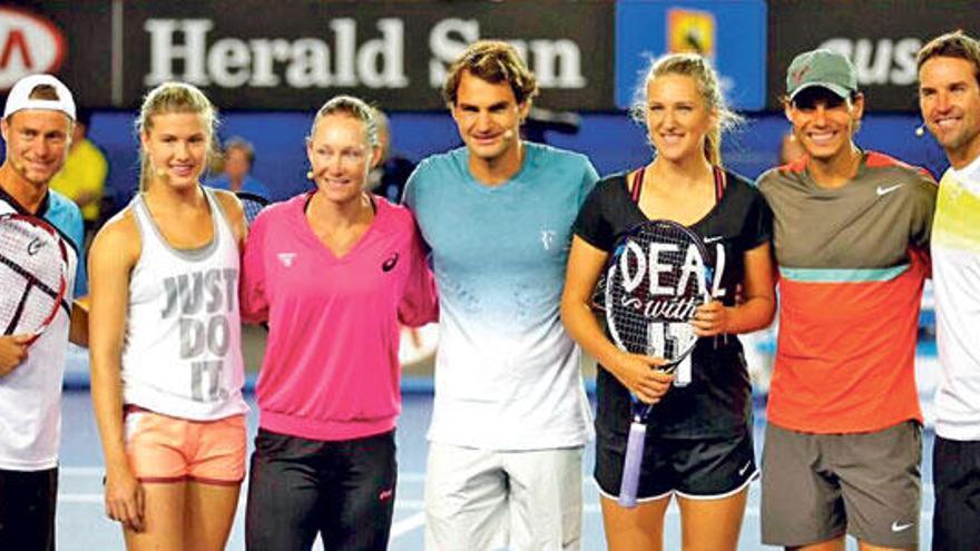 De izquierda a derecha, Hewitt, Bouchard, Stosur, Federer, Azarenka, Nadal y Rafter.