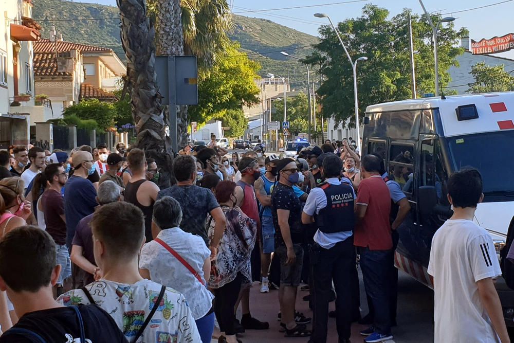 Concentració per protestar contra la inseguretat a Llançà