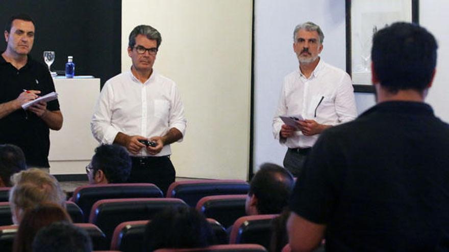 Una de las intervenciones en la asamblea de ayer.