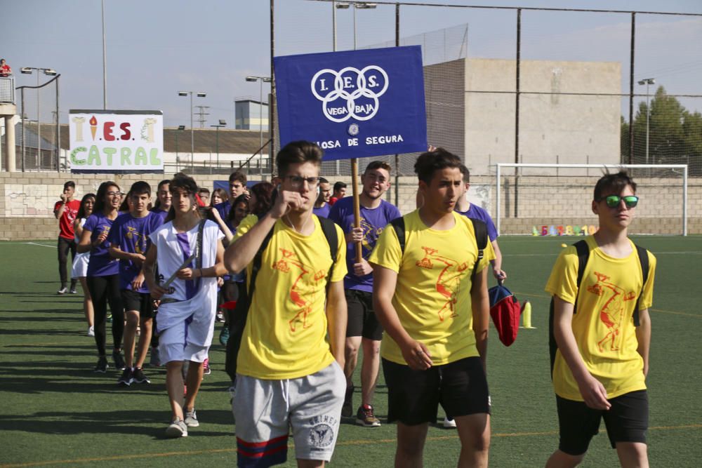 Más de 1.300 estudiantes de las comarcas de la Vega Baja y el Baix Vinalopó participan en la X edición de las Olimpiadas Clásicas.