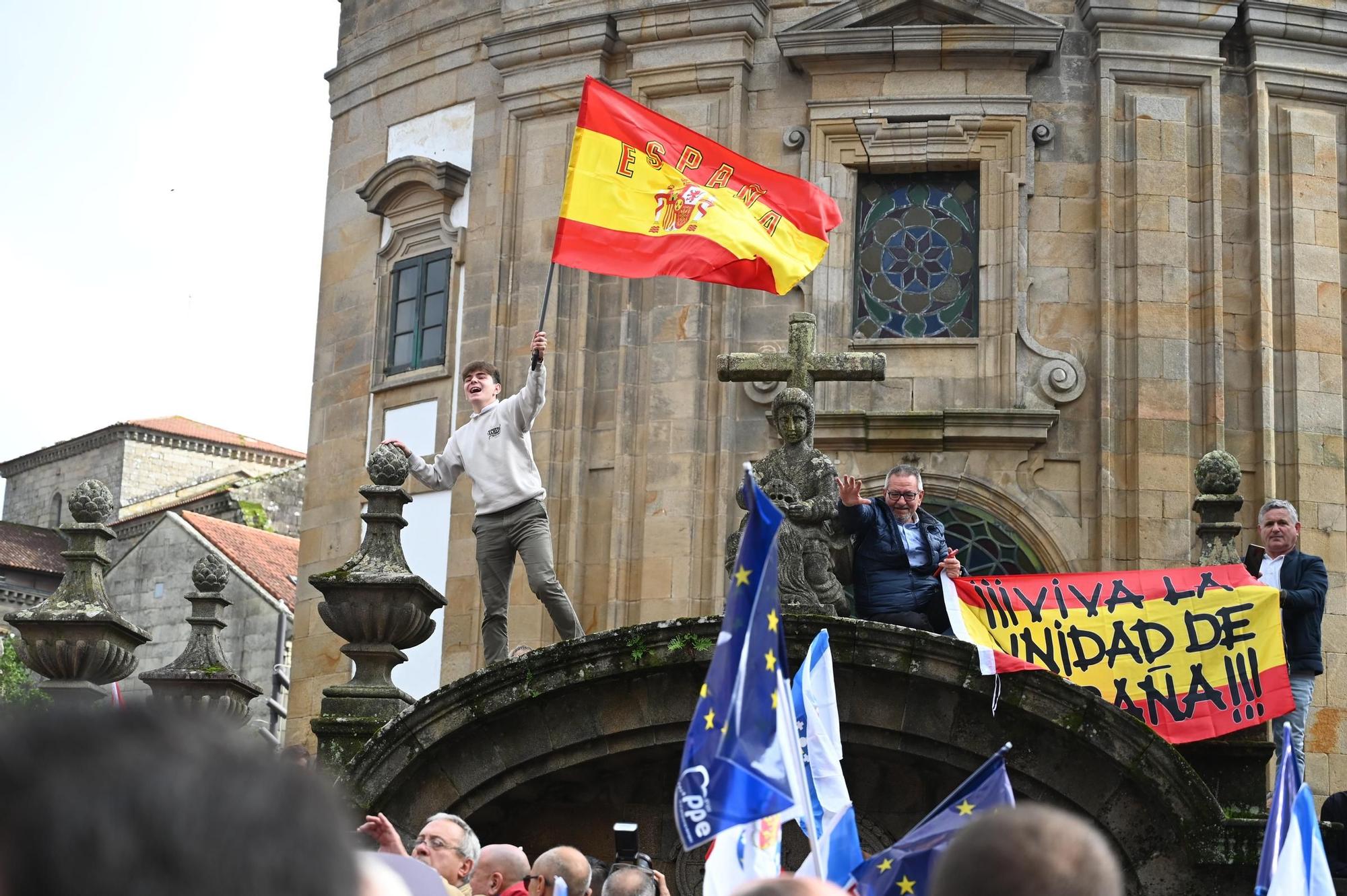 Contrarios a la amnistía se unen en una manifestación en Pontevedra