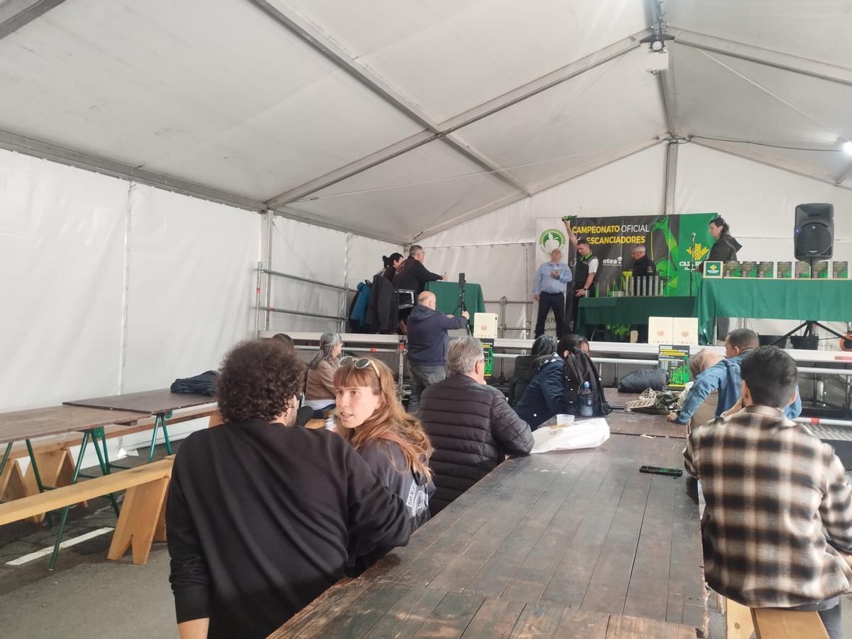 El Concurso de Escanciadores de Llanera, en imágenes El Concurso de Escanciadores de Llanera, en imágenes