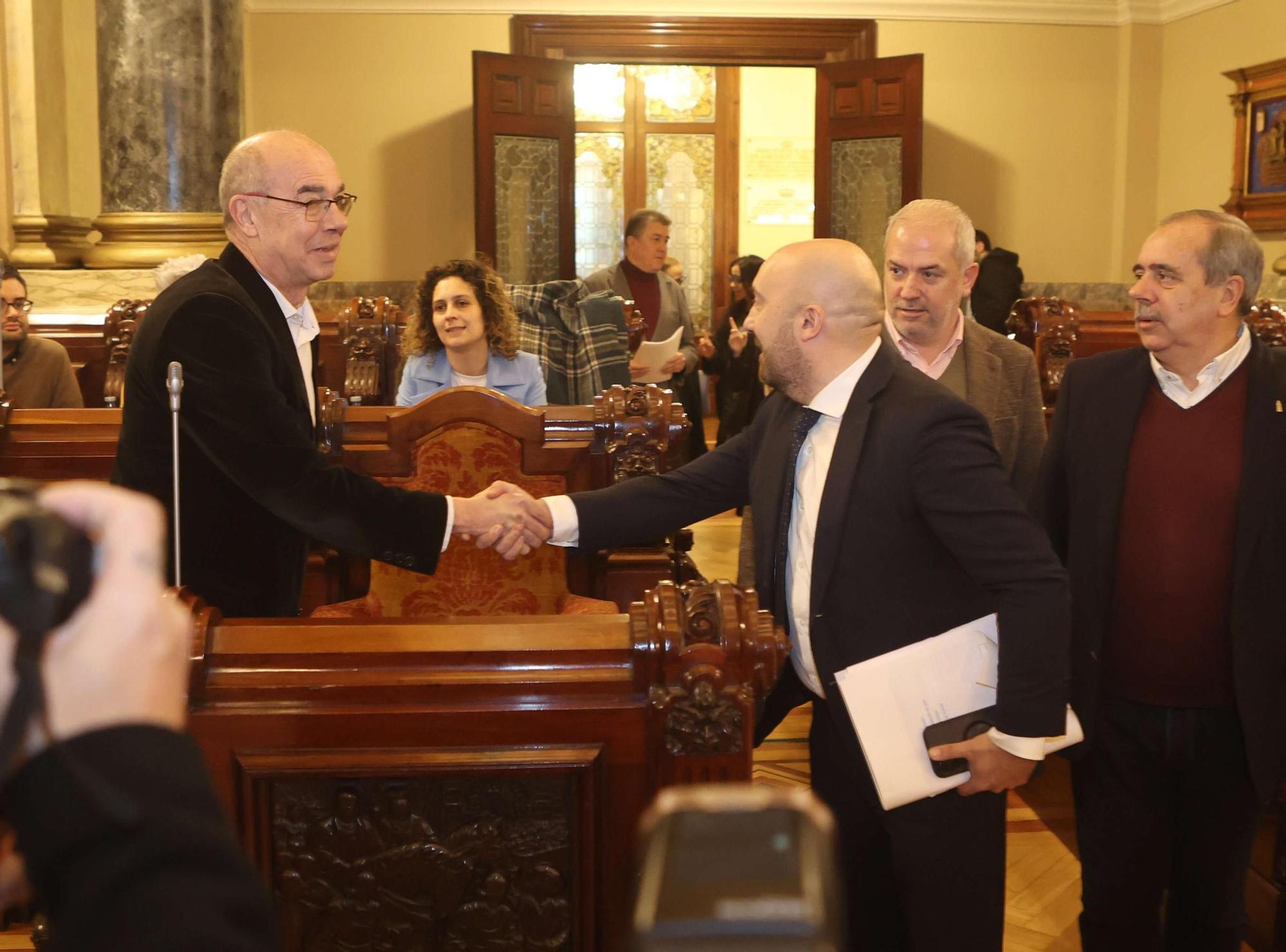 Los presupuestos de A Coruña para 2025 pasan por el pleno municipal