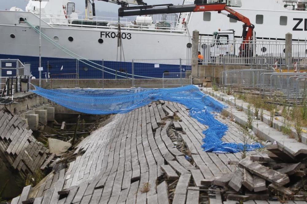 El Puerto tapa con red anticaídas el socavón provocado por el accidente de O Marisquiño