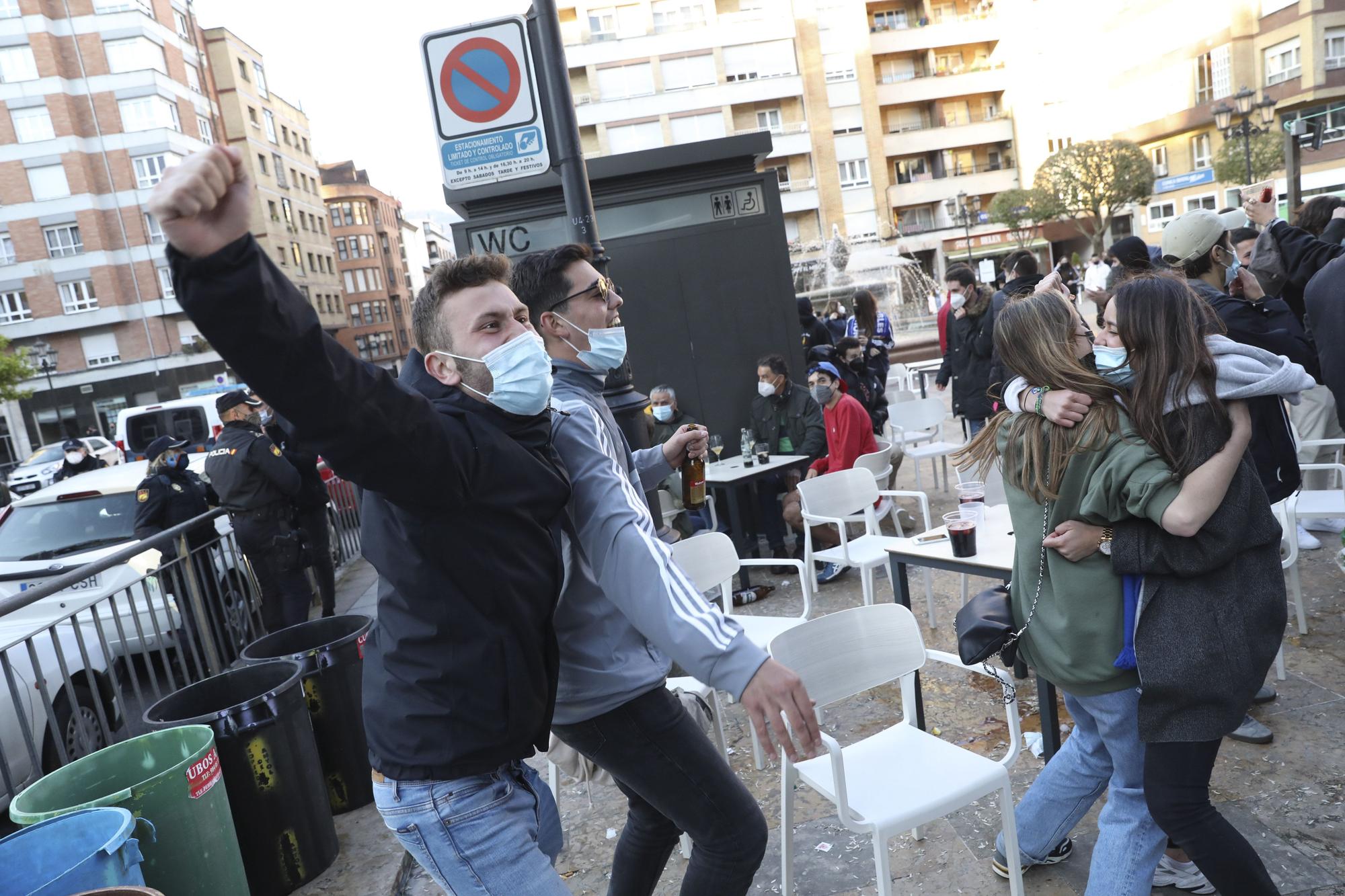 El ambiente en Oviedo durante el derbi