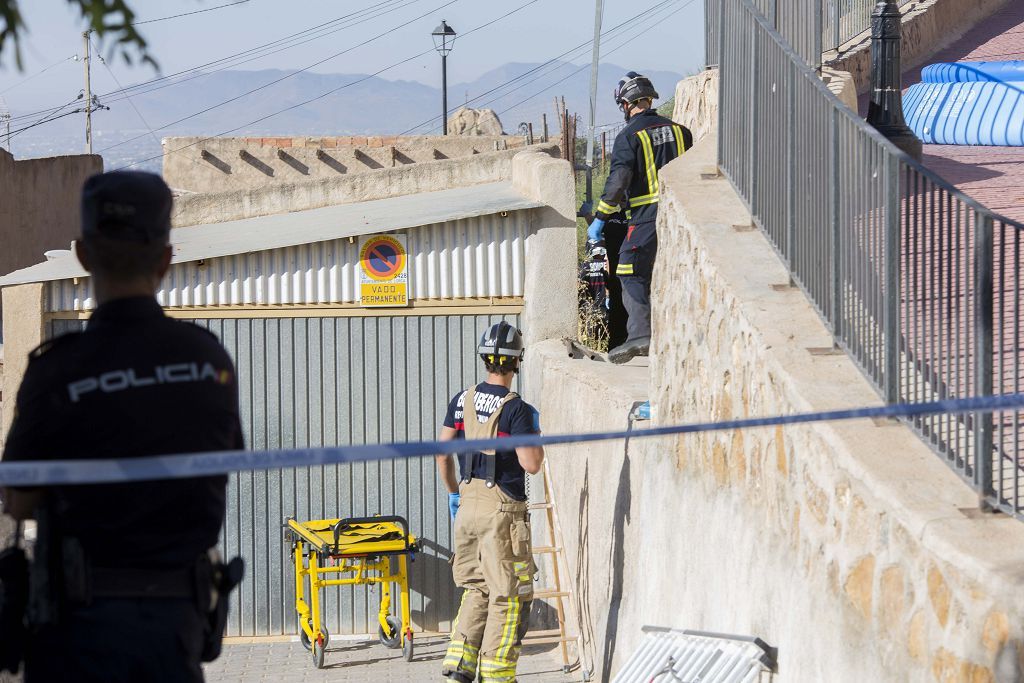 Encuentran muerto a un vecino de Lorca desaparecido encajado en el hueco entre dos casas