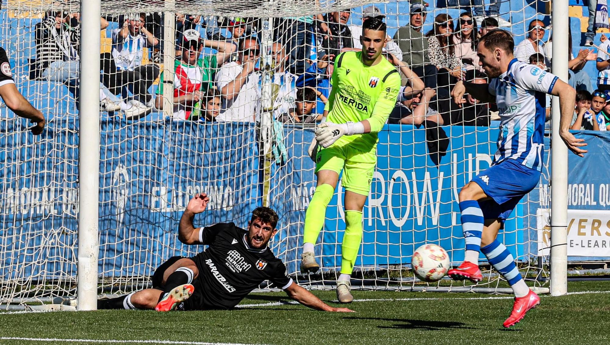 El Alcoyano cae contra el Mérida