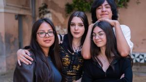 Kore, Alba B., Alba C. y Gerardo, la semana pasada en el institut Josep Serrat i Bonastre.