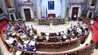 Última hora del pleno de la vivienda en València: protesta vecinal y debate sobre el alquiler y los pisos turísticos