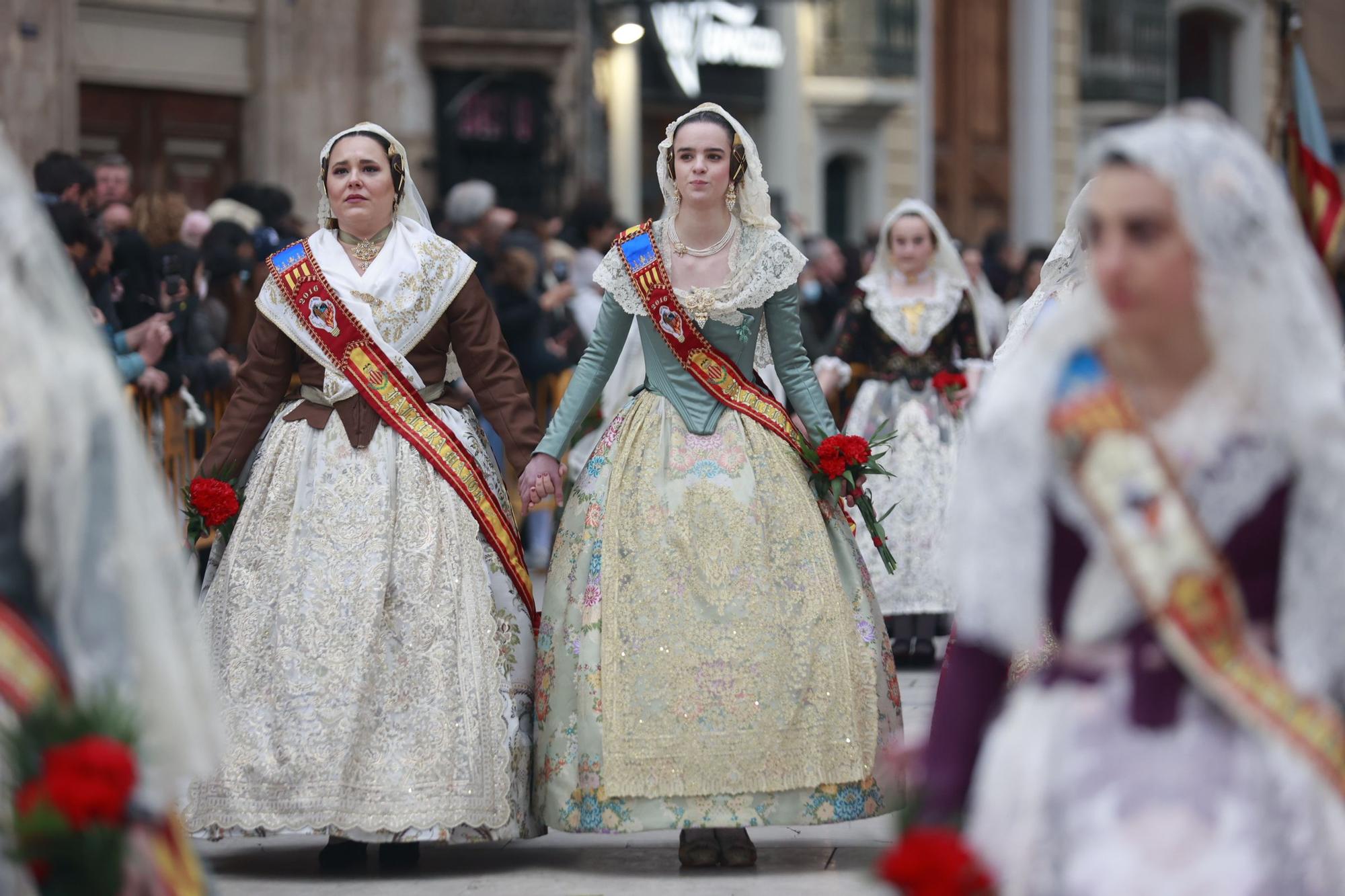 Búscate en el segundo día de ofrenda por la calle Quart (entre las 18:00 a las 19:00 horas)