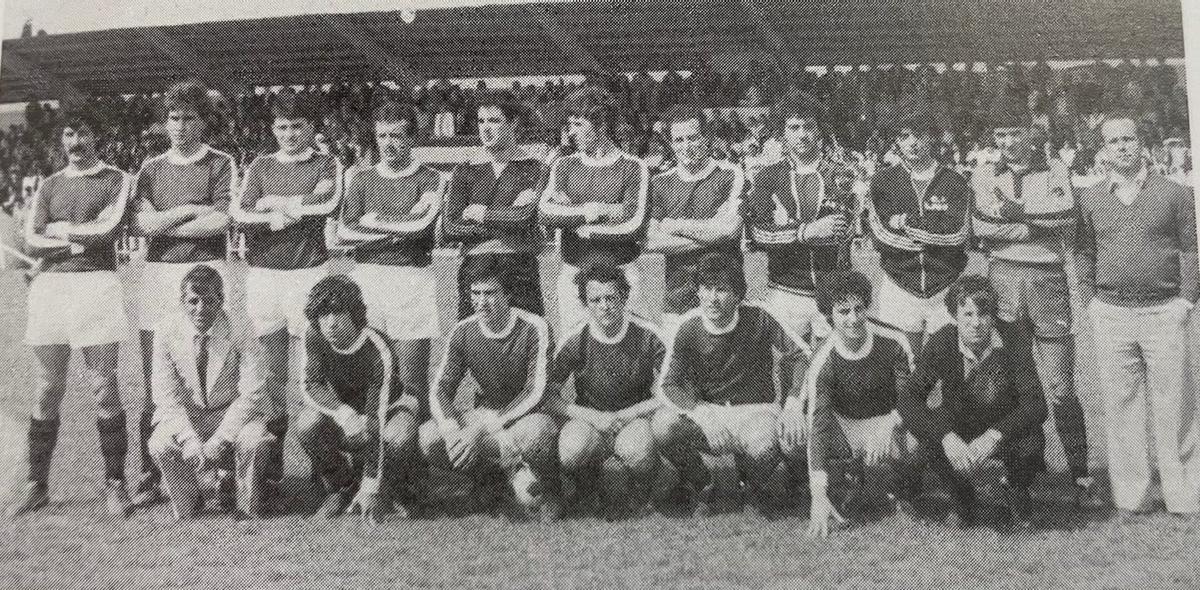 Plantilla del Lalín en el partido de Verín en el que se logró el primer ascenso a Tercera.