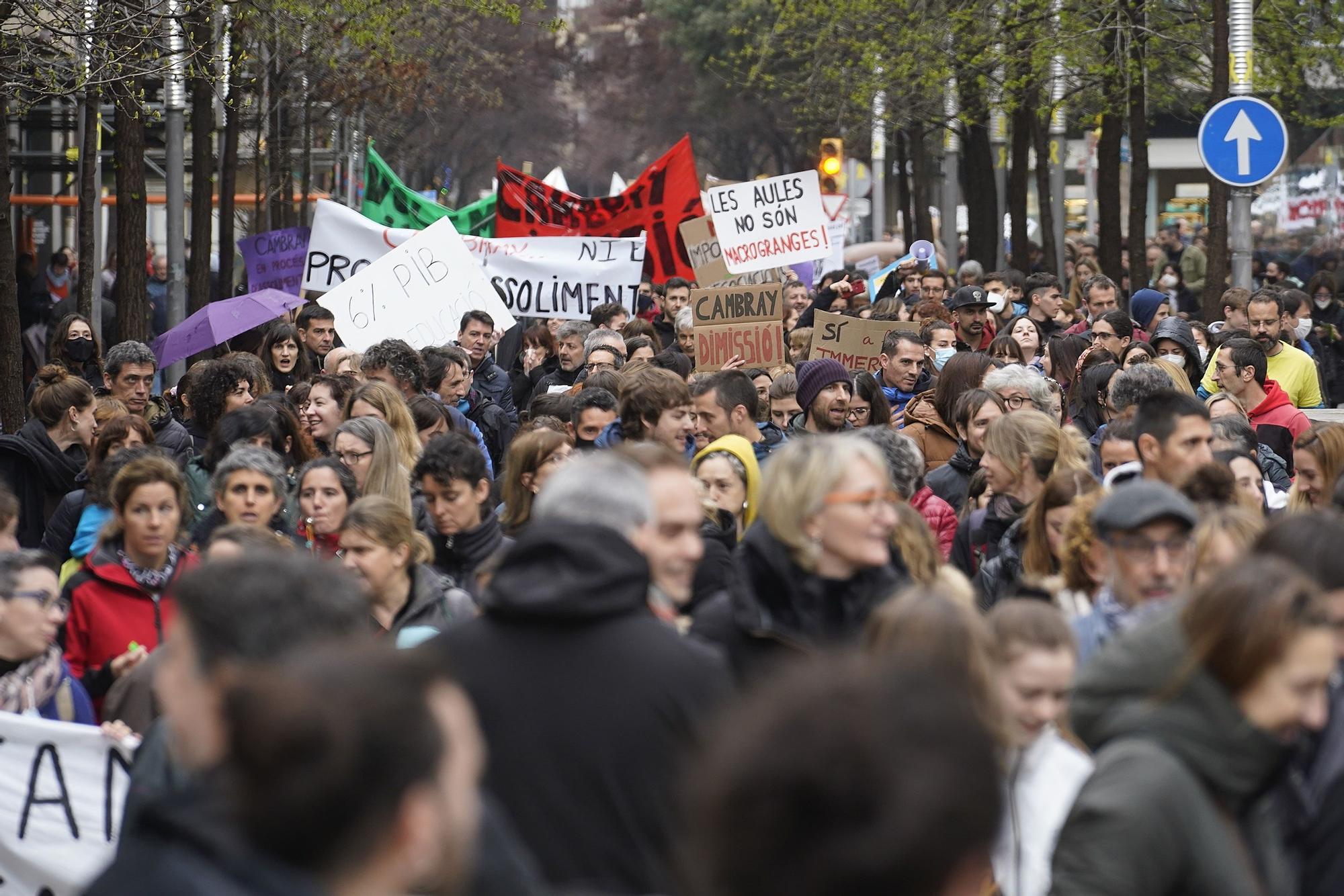 Manifestació del professorat en contra del Departament d'Educació a Girona