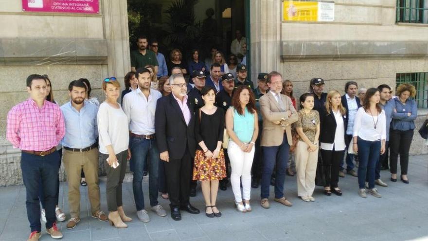 Baleares guarda un minuto de silencio por la mujer asesinada en Pollença