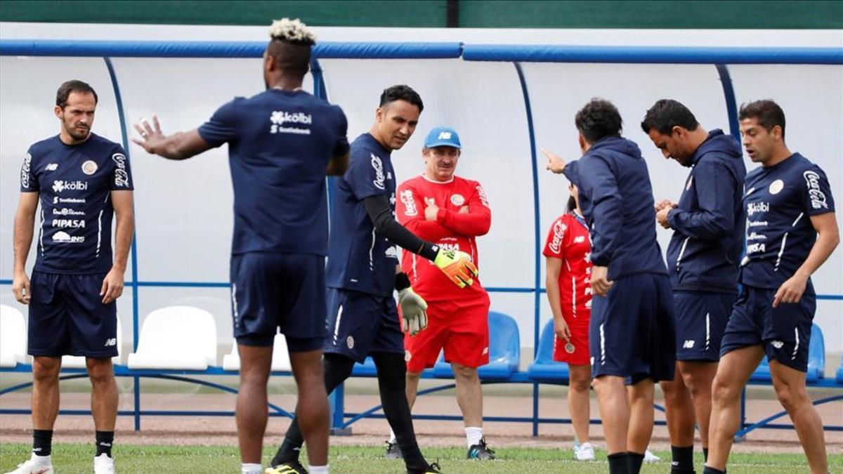 Costa Rica ya se prepara para enfrentar a la 'Canarinha'