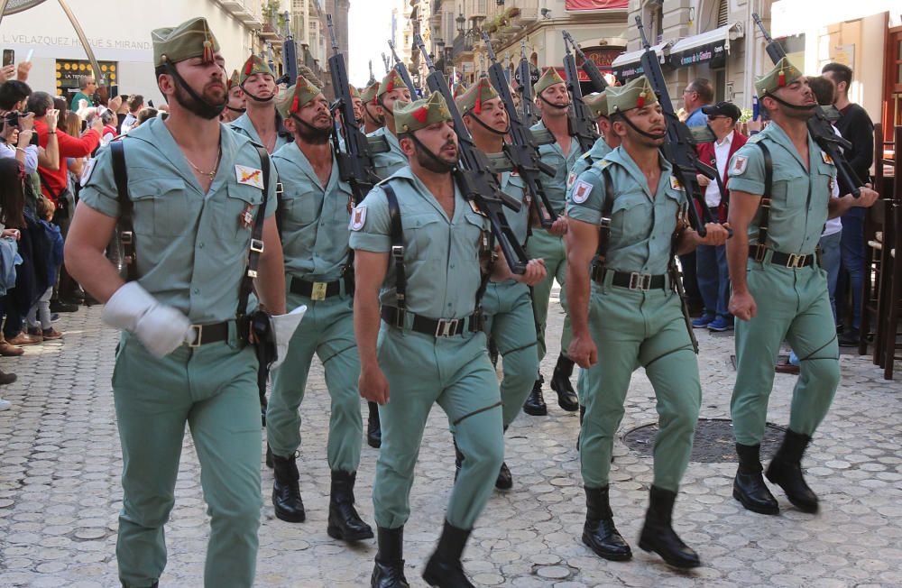 El paso del tercio de la Legión, tras desembarcar en el puerto, camino de la Explanada de Santo Domingo