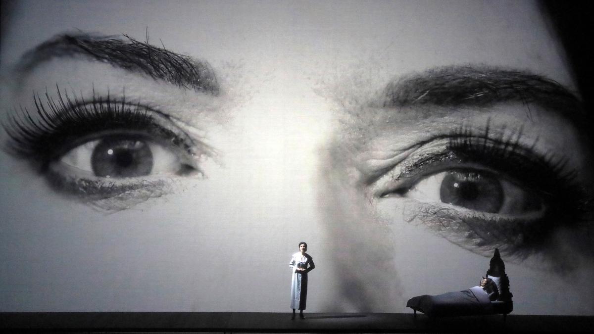 Imagen de '7 deaths of Maria Callas', de Marina Abramovic