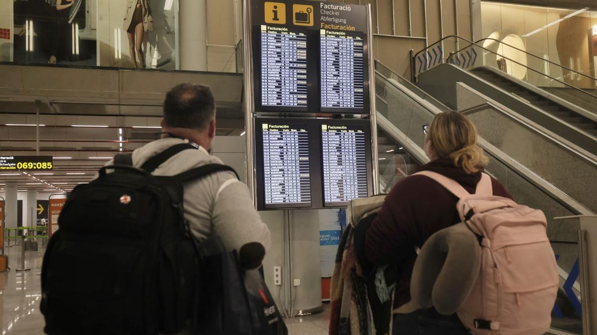 VUELOS CANCELADOS PALMA | Los fuertes vientos alteran el tráfico aéreo en Son Sant Joan