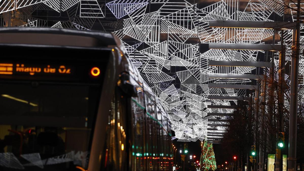 La iluminación del paseo Independencia volverá a lucir en homenaje a las personas ausentes.