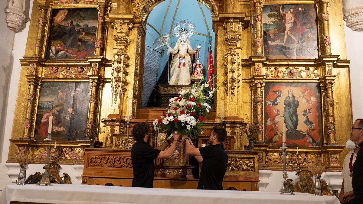 OFRENDA FLORAL ZAMORA