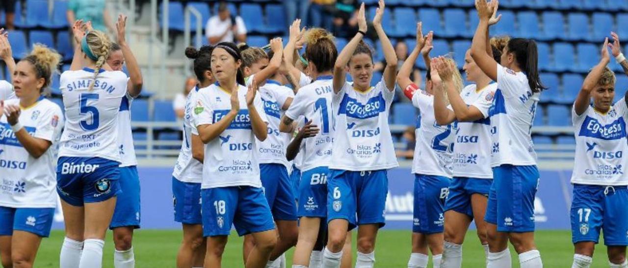 El UDG Tenerife celebra una de sus victorias en el Rodríguez López. | | E.D.