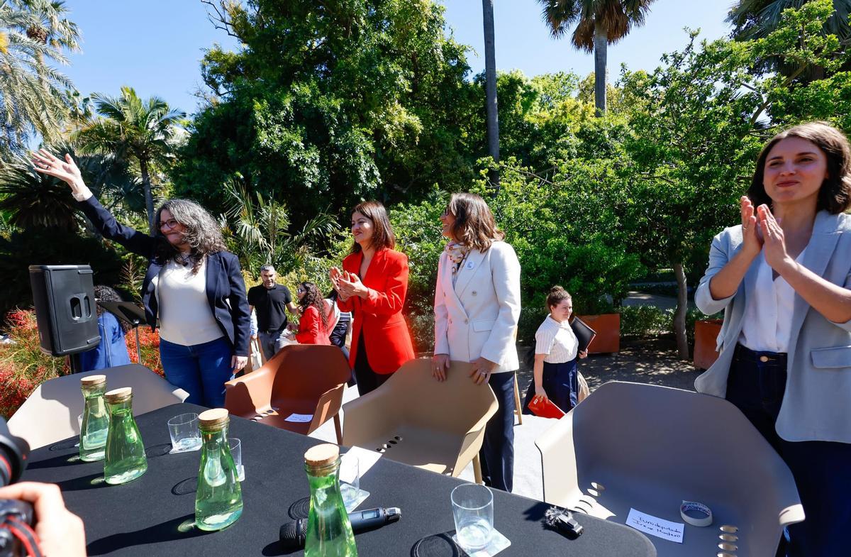 Todas las fotos del acto con Mónica Oltra en el Jardín Botánico de València Todas las fotos del acto con Mónica Oltra en el Jardín Botánico de València