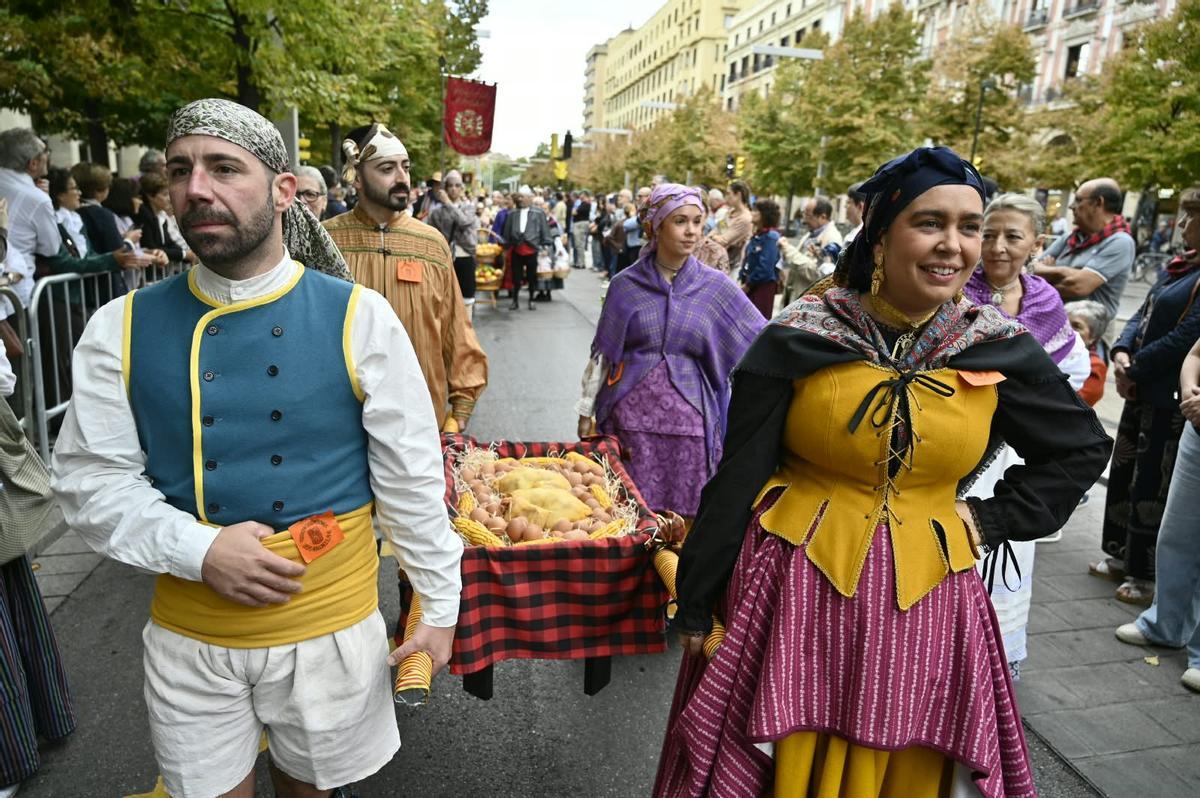 EN IMÁGENES | La Ofrenda de Frutos llena de color y tradición el centro de Zaragoza un año más EN IMÁGENES | La Ofrenda de Frutos llena de color y tradición el centro de Zaragoza un año más