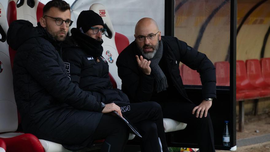 David Movilla, entrenador del Zamora CF: &quot;Si hay que perder, que sea con este espíritu y esta ambición&quot;