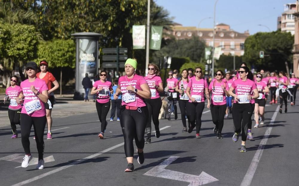 Ambiente en la V Carrera de la Mujer de Murcia