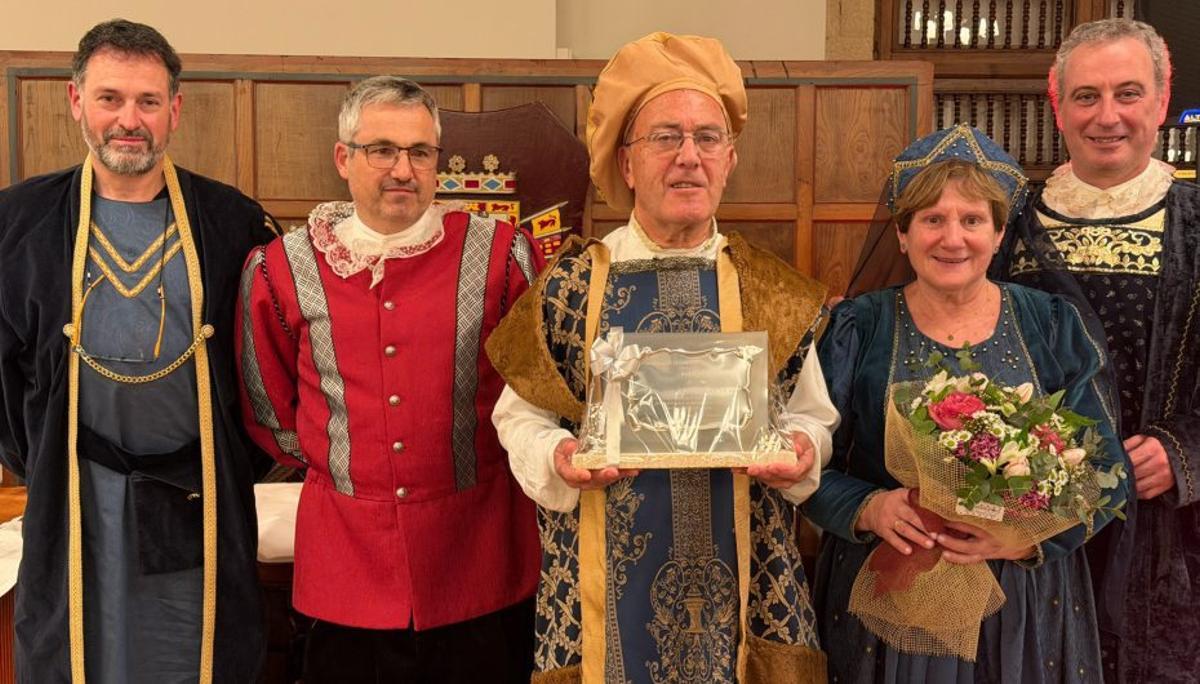 El homenajeado, José Luis Cabrera, con directivos de Aceba. | FDV