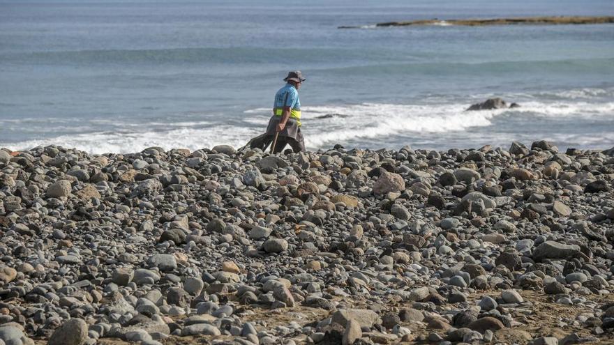 La arena volverá a La Cícer de forma natural: quitar las piedras es un riesgo para el equilibrio del ecosistema