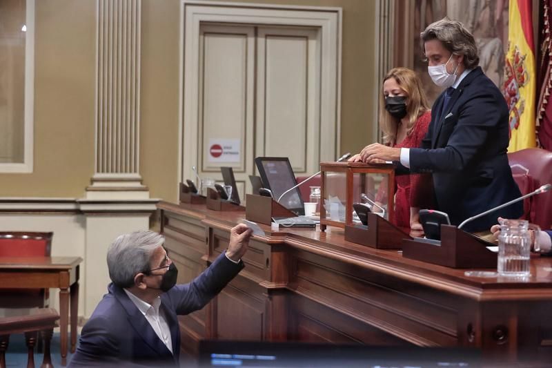 Pleno en el Parlamento de Canarias, 10/11/2021