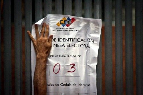 ABREN LOS COLEGIOS ELECTORALES PARA LOS COMICIOS PRESIDENCIALES DE VENEZUELA