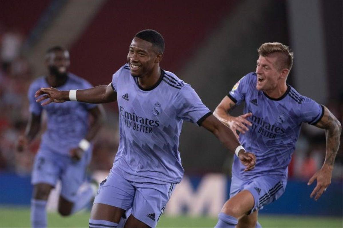 El defensa austriaco del Real Madrid, David Alaba, celebra marcar el segundo gol de este equipo durante el partido de fútbol de la liga española entre la UD Almería y el Real Madrid CF.