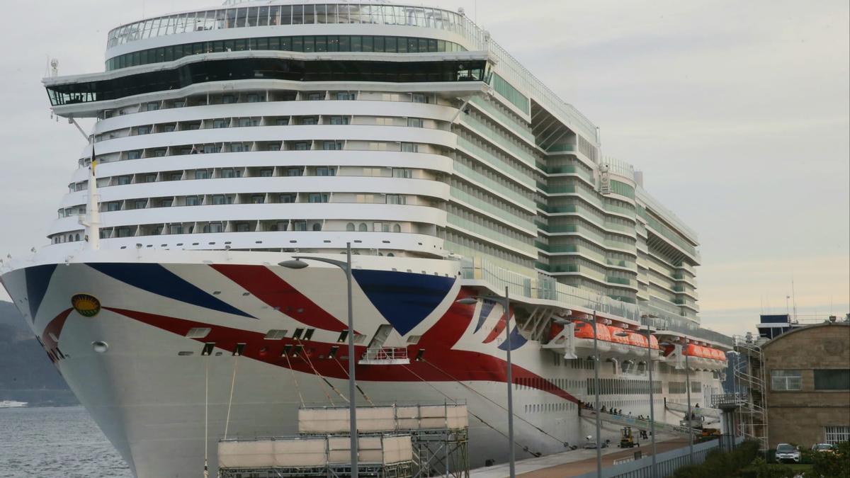 El crucero &#039;Iona&#039; atracado este martes en la Estación Marítima