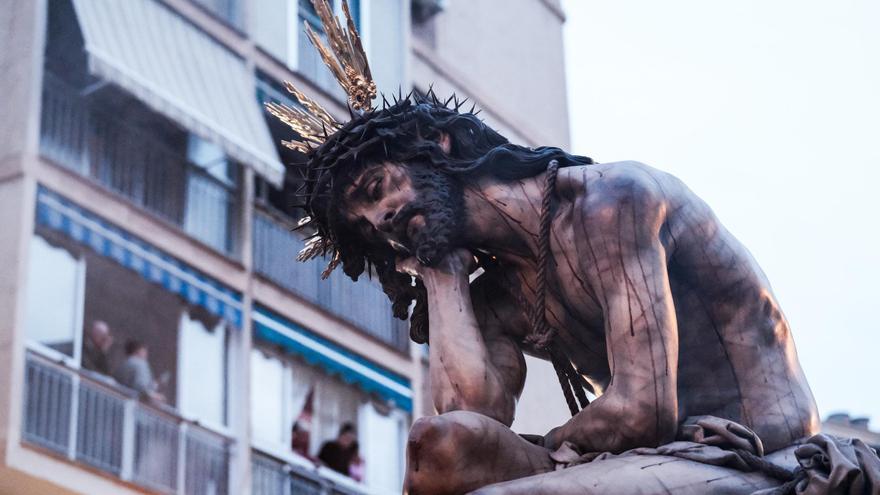 Humildad y Paciencia celebra un besapié extraordinario y sella su futuro con el contrato de su misterio