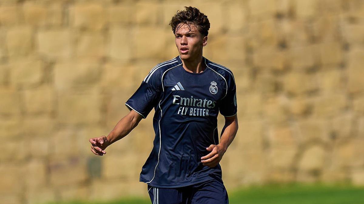 Thiago Pitarch ha sido convocado por Xabi Alonso para el primer equipo