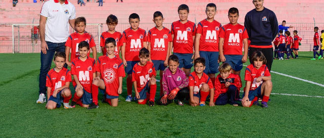 Las Longueras lleva la iniciativa en el juego y el marcador