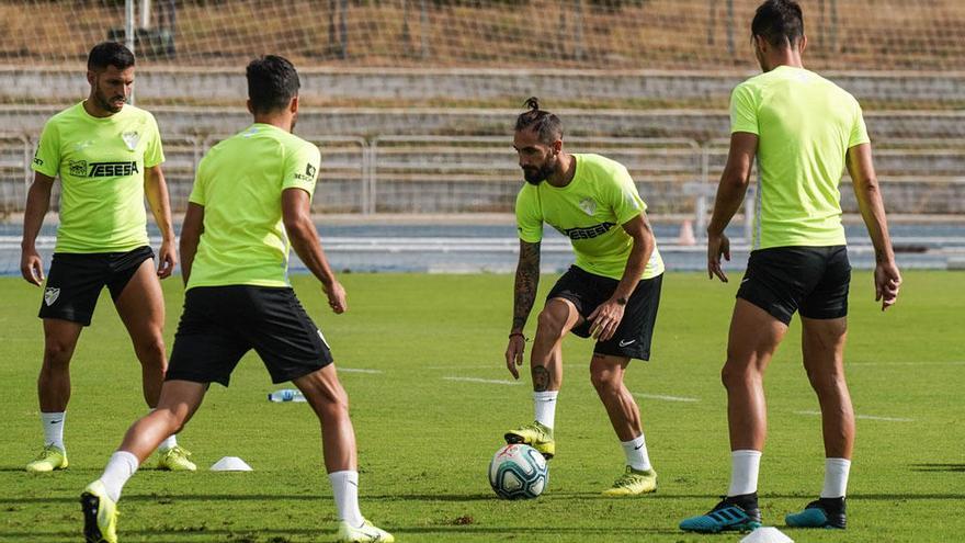 Cifuentes, durante una sesión de entreno con el Málaga CF.