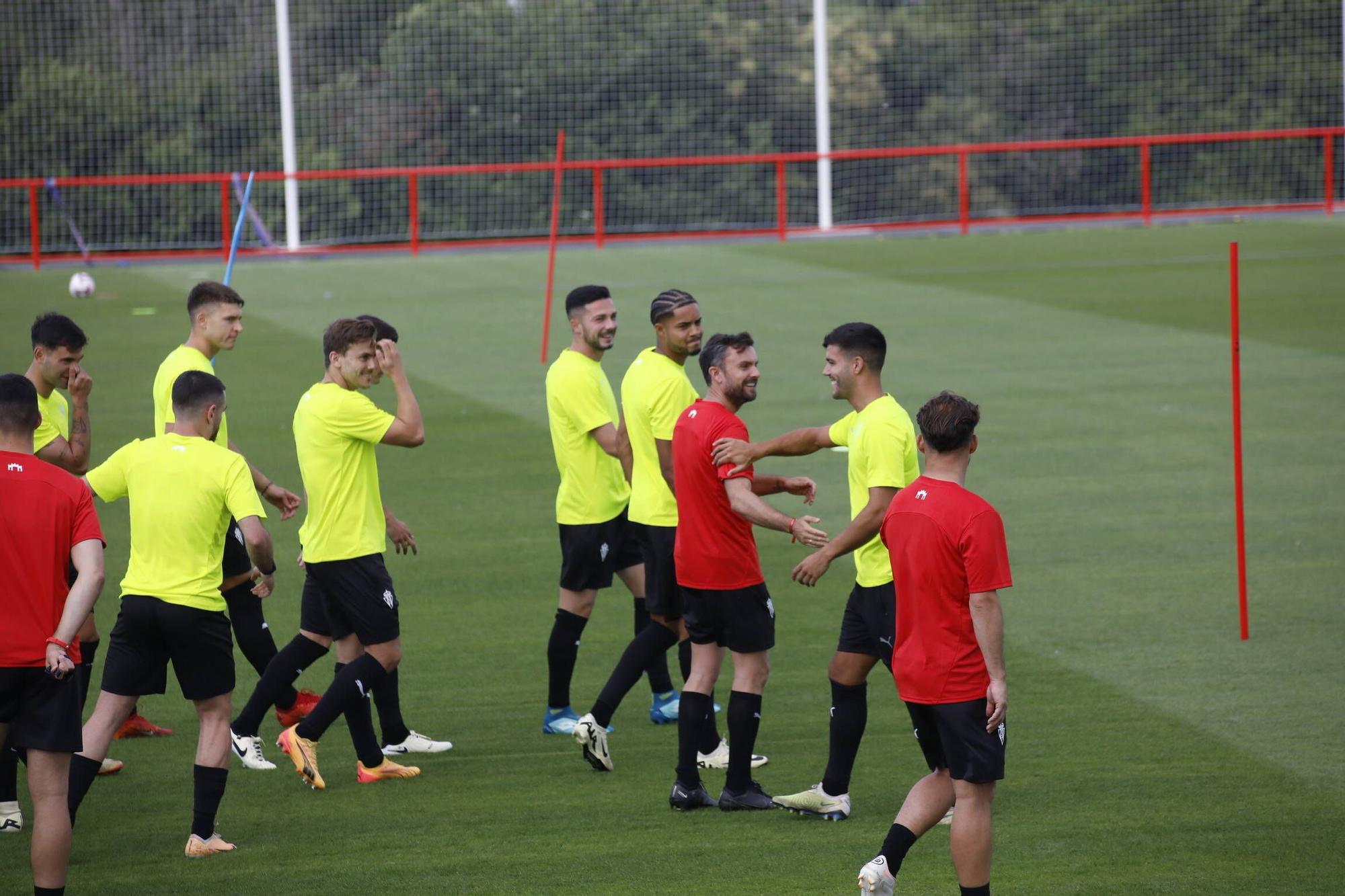 Así fue el primer entrenamiento de la era Albés en el Sporting (en imágenes)