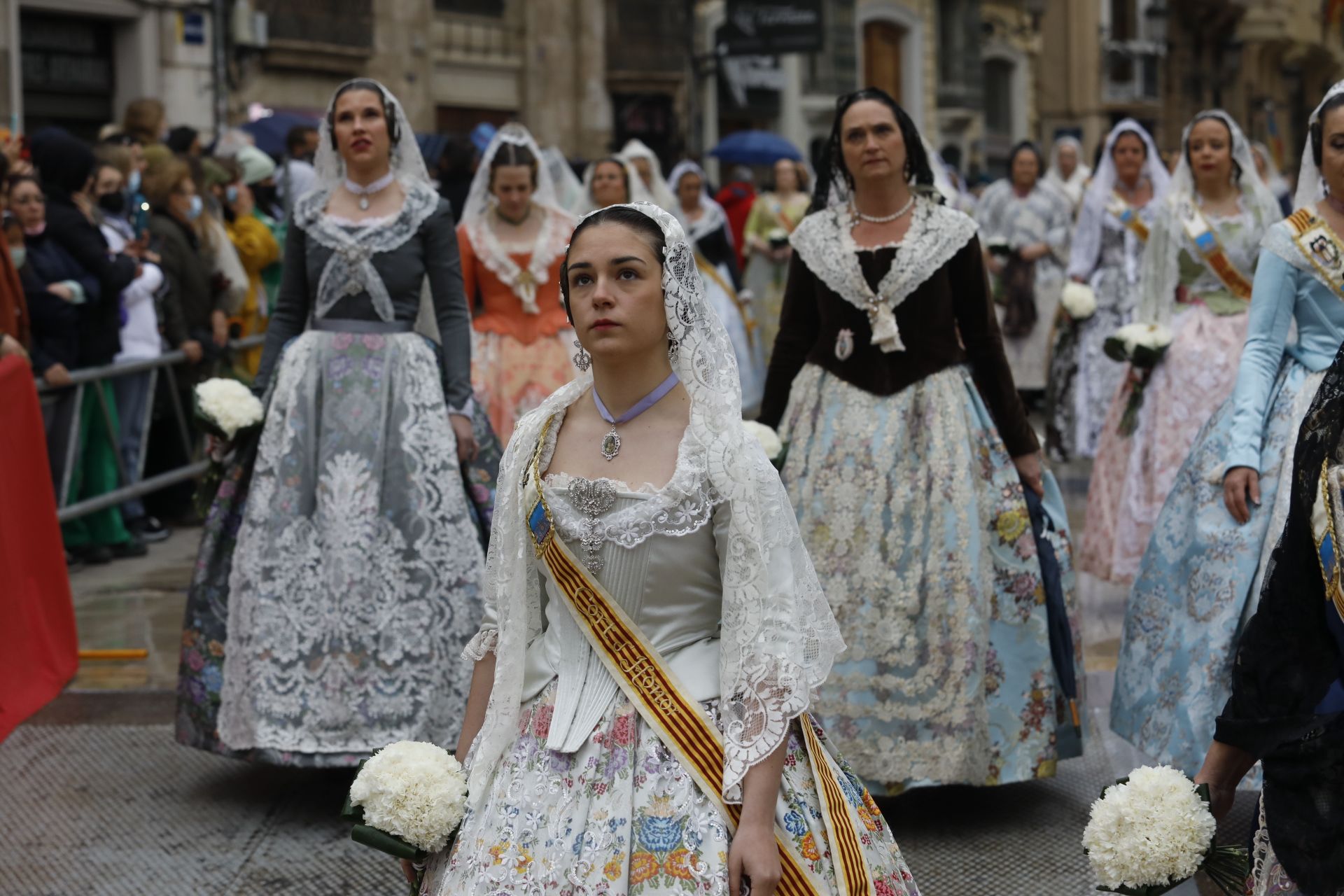 Búscate en el primer día de ofrenda por la calle de Quart (entre las 17:00 a las 18:00 horas)